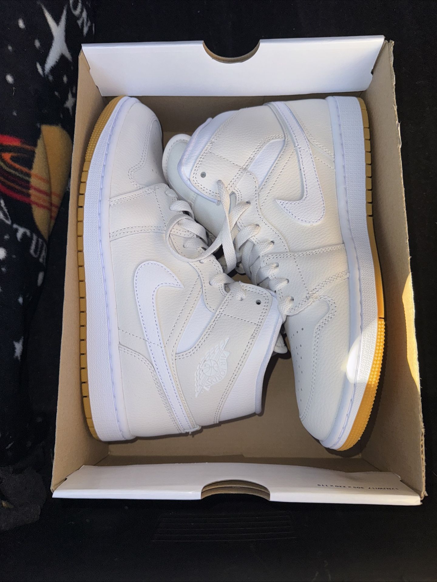 Women’s Air Jordan 1 Mid Phantom White Gum Light Brown Size 10