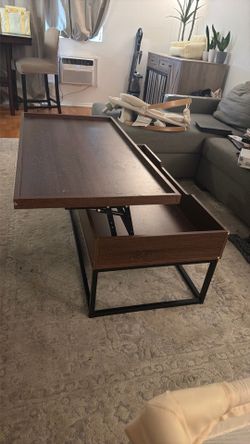 FREE LIFT TOP COFFEE TABLE