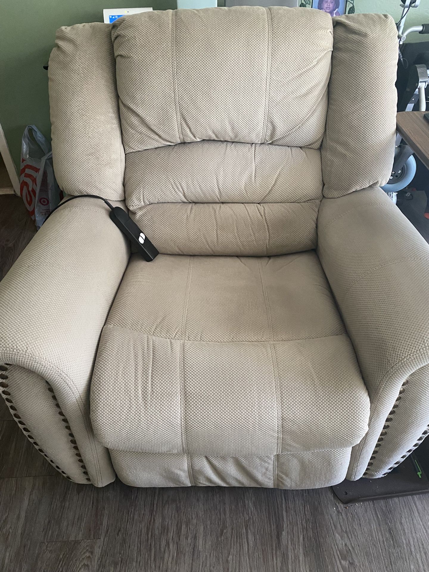 Power Lift Reclining Chair