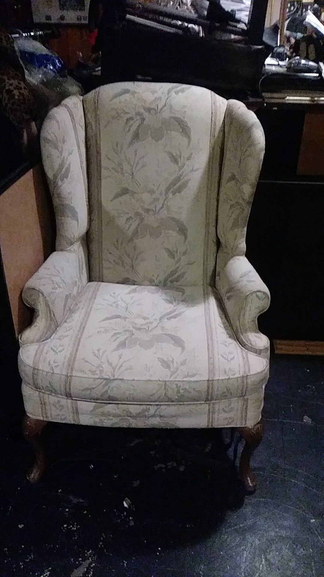 Wingback chair solid wood feather legs