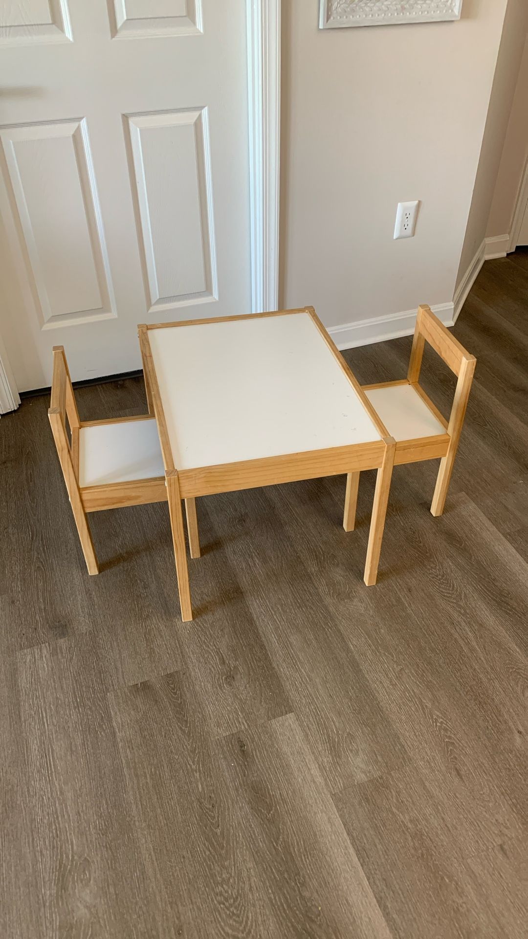 Kid’s table with 2 chairs for little kids