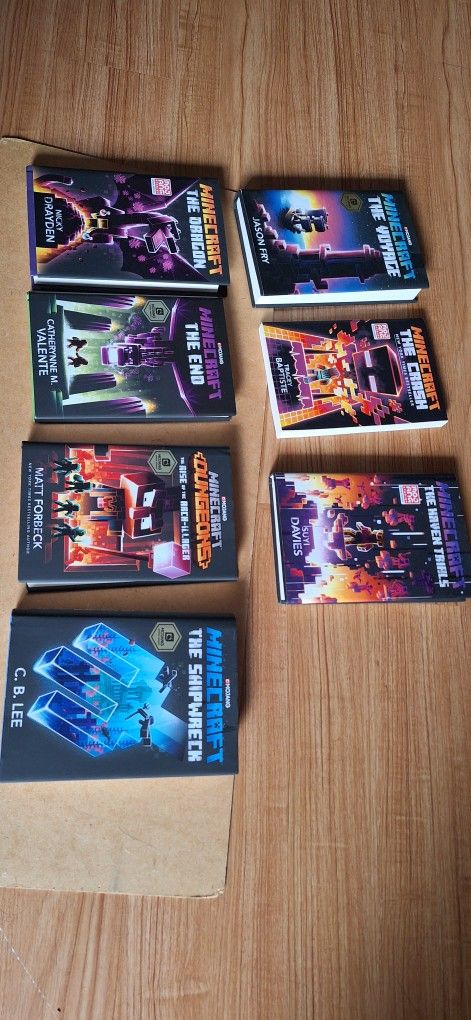 6 Hard Covers Minecraft Books