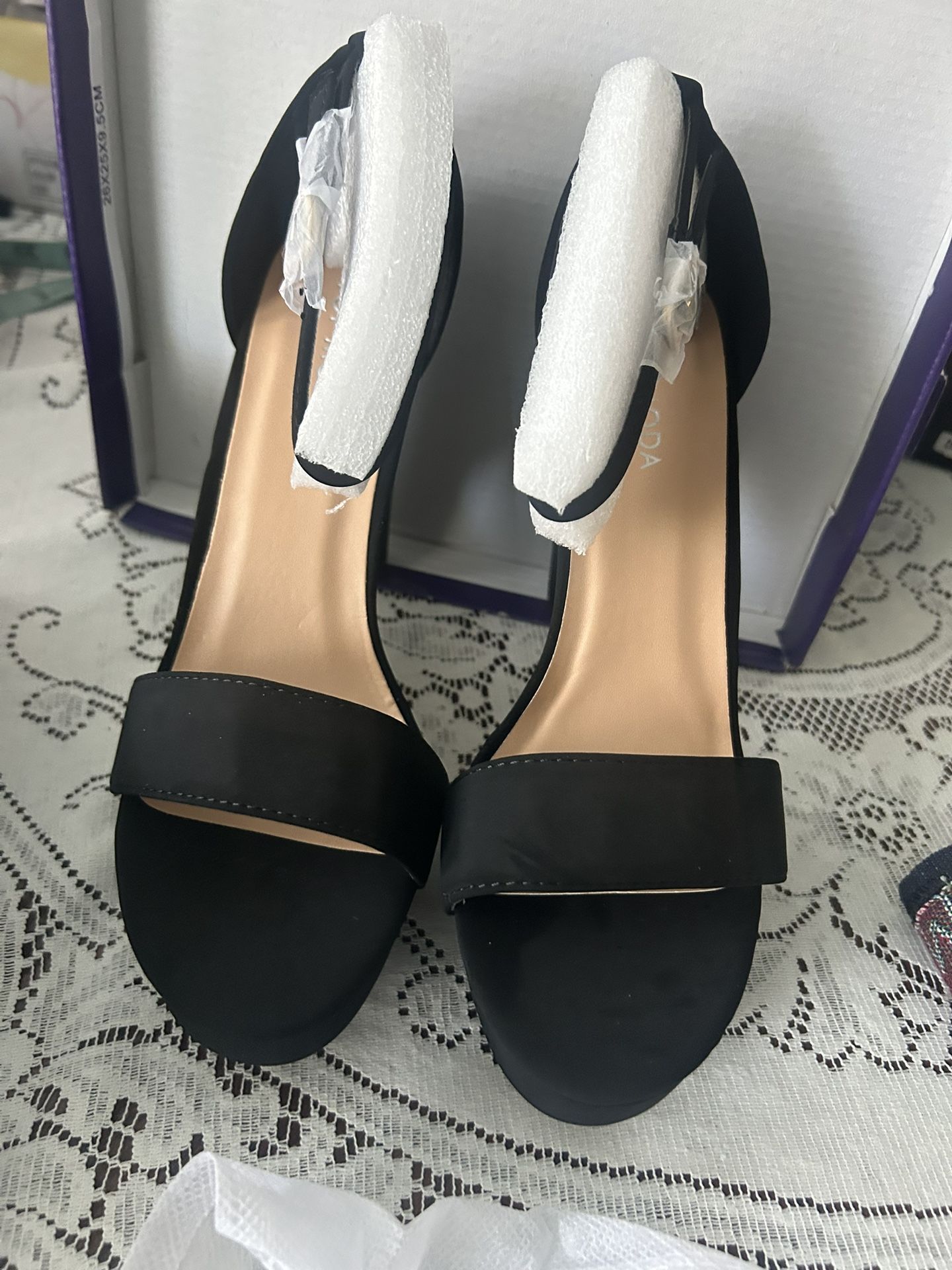 Women’s Black Heels Size 8