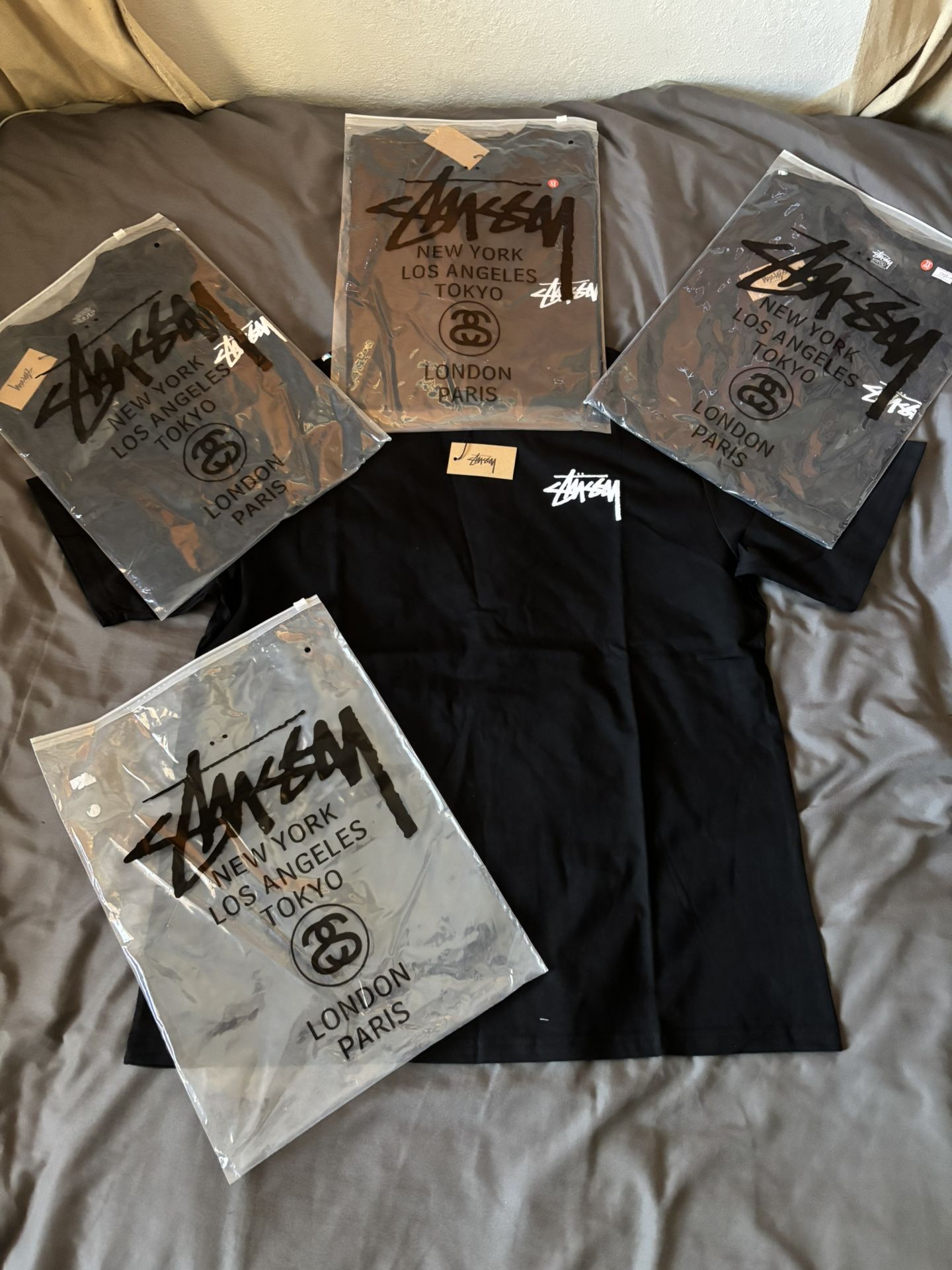 BLACK STUSSY TEE