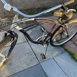 Schwinn Jaguar Beach Cruiser Bike