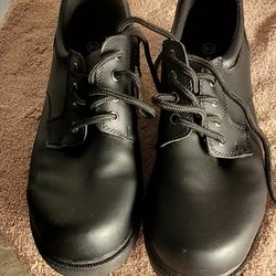 USED WORK SHOES SIZE  9 5  IN MEN  SAPATOS  USADOS  PARA EL TRABAJO TAMNO  9 5 