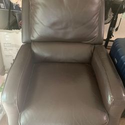 Leather recliner Excellent Condition. No Pet