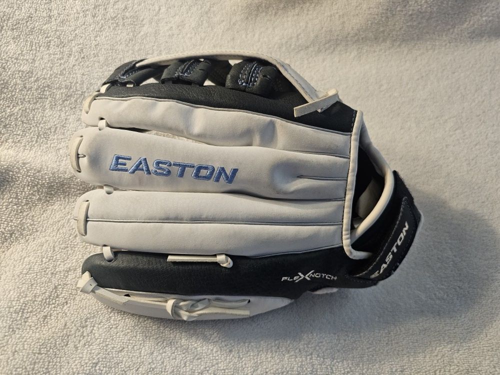 Easton Ghost Youth Softball Model GFY12CB Flex North 12" Glove