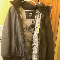 Men’s Winter Jacket North Face Size L Grey Pick Up Only
