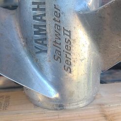 Yamaha Saltwater Series 2  Left Hand Prop.