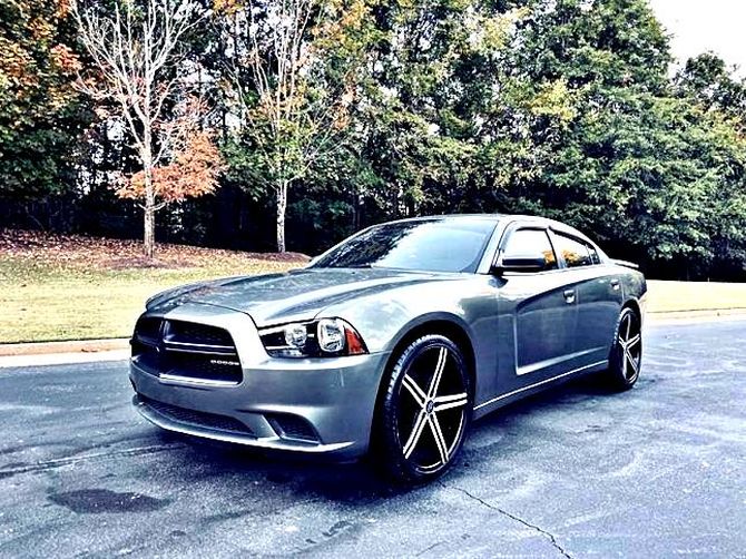OPPORTUNITY 2O12 Dodge Charger SXT
