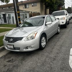 Nissan Altima 2012 