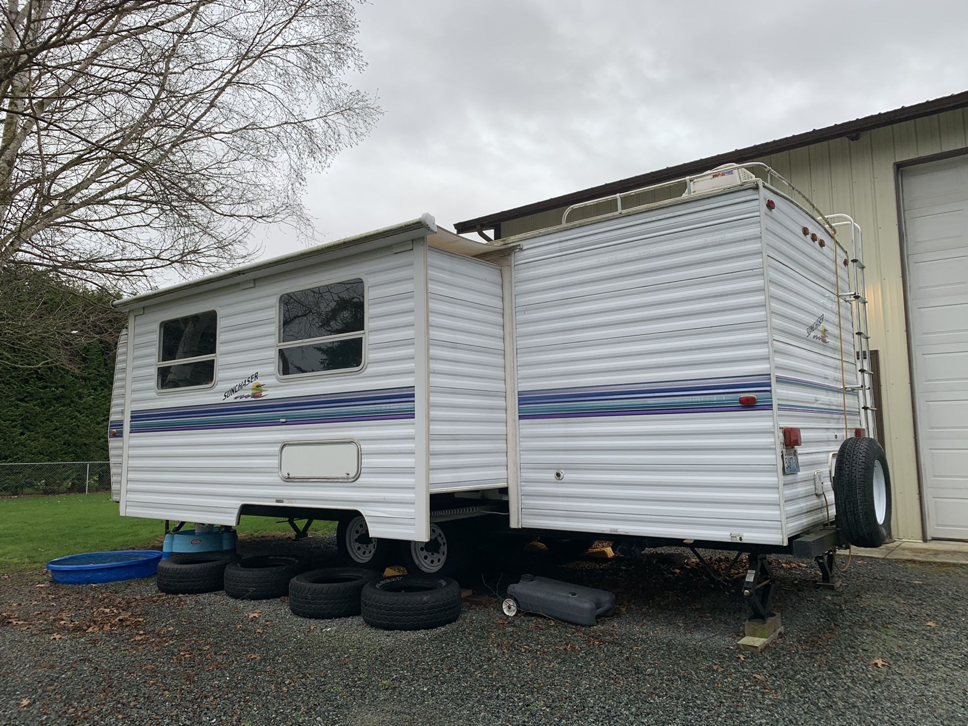 1999 29ft travel trailer (tiny home)