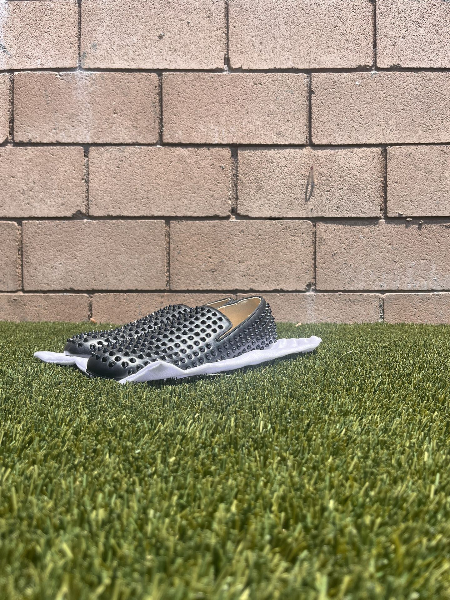 Dandelion Spikes Red Bottoms 