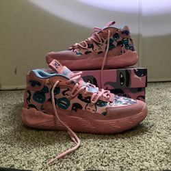 LaMelo Balls (size 9.5 Men’s)     (Can Negotiate Price)