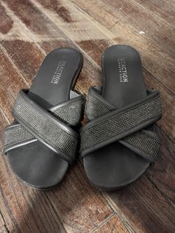 Kenneth Cole Slides Size 6