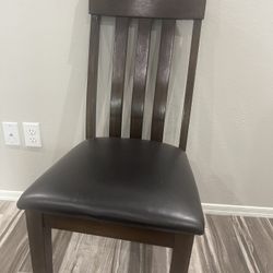 4 Dinning Chairs