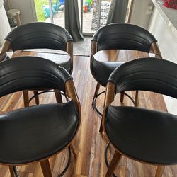 Counter stools (4)