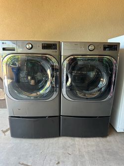 Jumbo LG washer and electric dryer