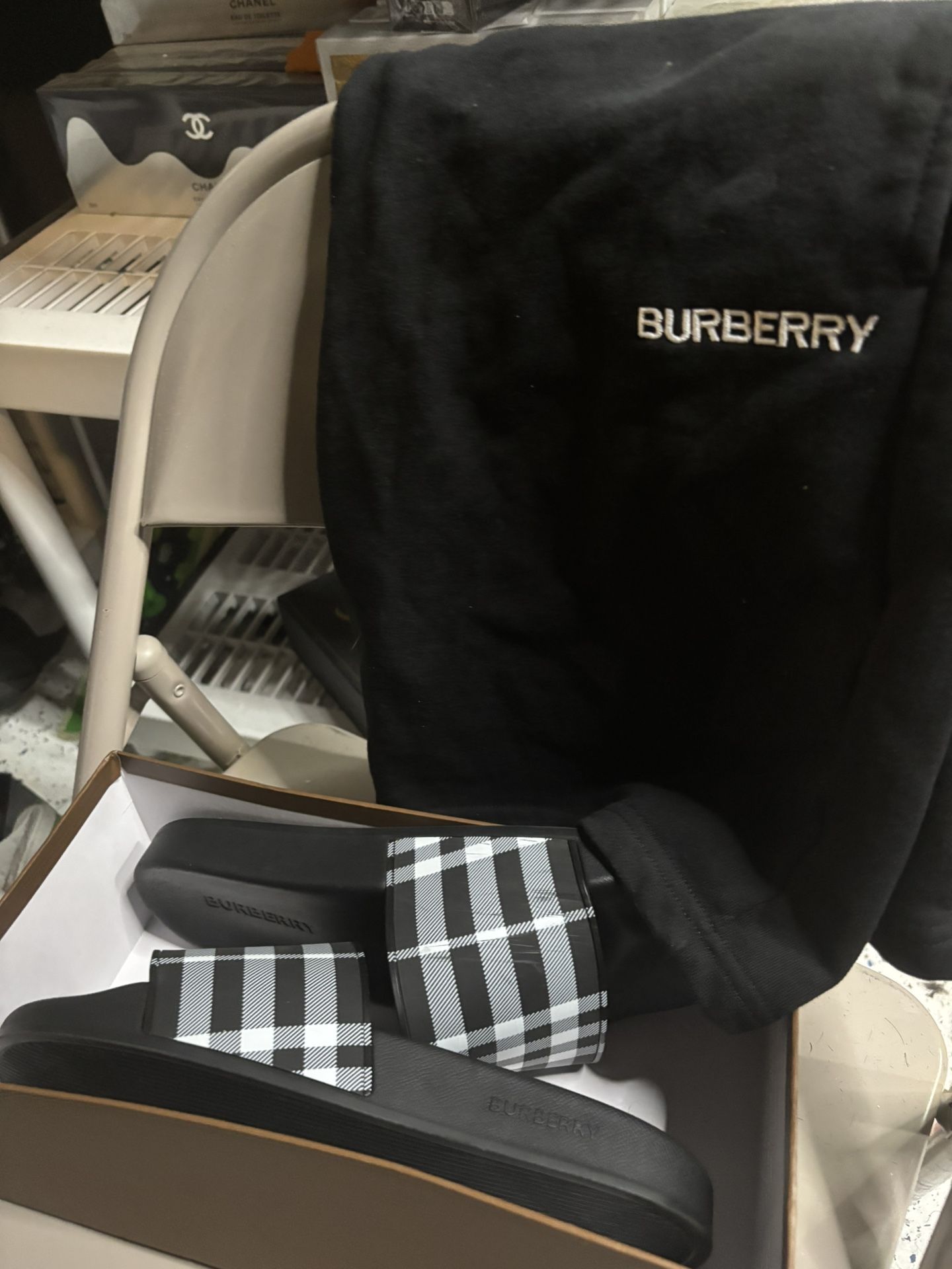 Burberry Slide An Short