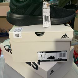 Adidas Black Racer Size 10M