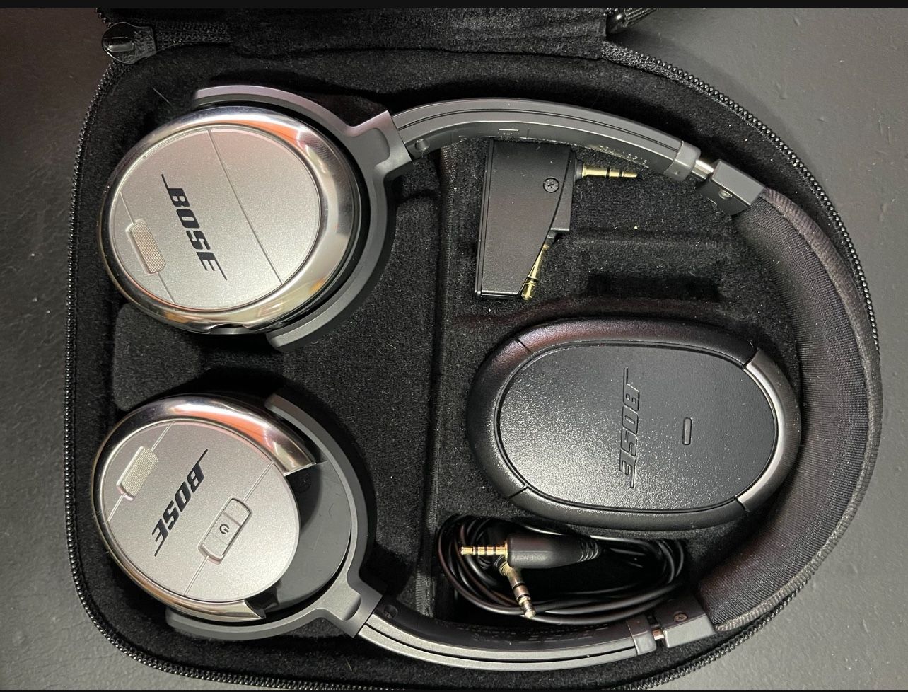 Bose Noise Cancelling Headphones - Quiet Comfort 
