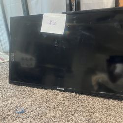Samsung 32” Smart TV