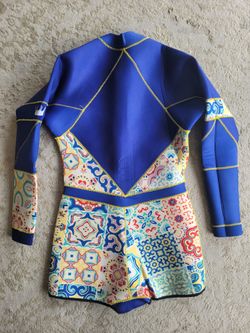 🔥 Womens Small Medium Long Sleeve Shorty Wetsuit Neoprene Surf Surfing Surfboard Swim Spring Suit Mosaic Pattern Beach Ocean Summer Paddleboard Snork