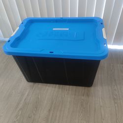 Hart 27 Gallon Storage Containers - Pickup Only