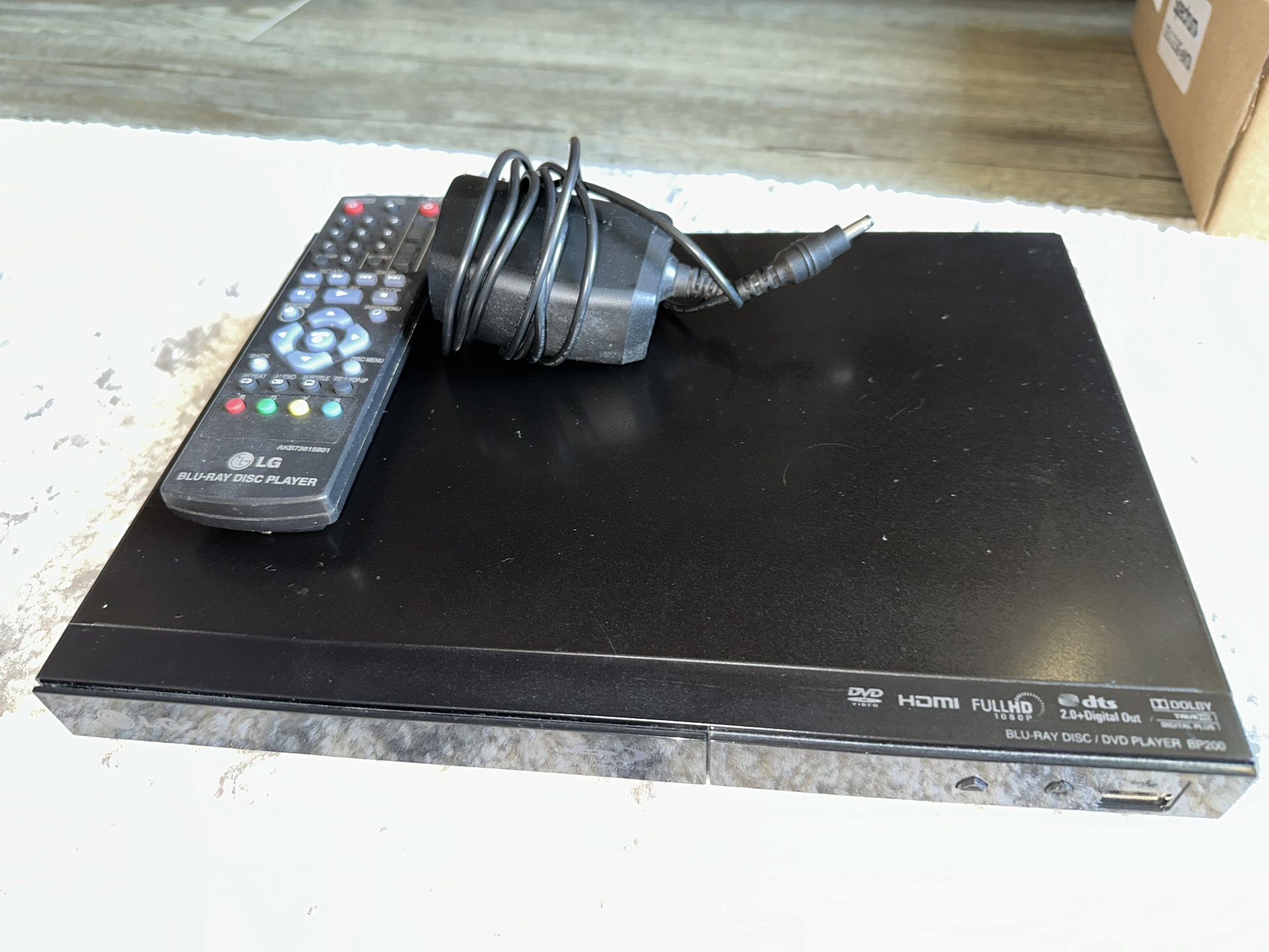 LG Blu-ray Disc/DVD Player BP200