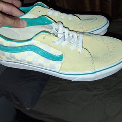 vans size 10.5 shoes 50 dollar each 40 lowest 