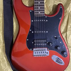 Fender Guitar Stratocaster Limited-Edition Candy Red