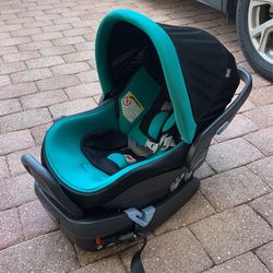 Peg Perego Primo Viaggo Newborn/Infant Car Seat With Base