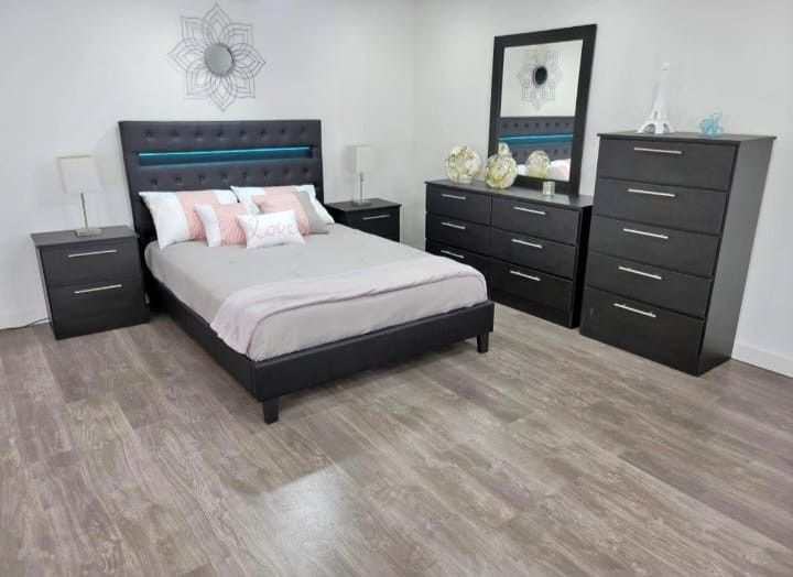 BEDROOM SET  // JUEGO DE DORMITORIO 