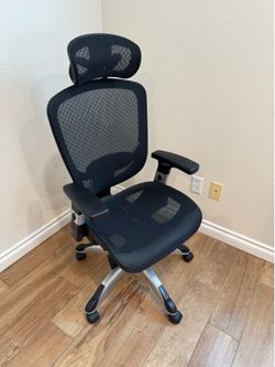 Mesh desk chair