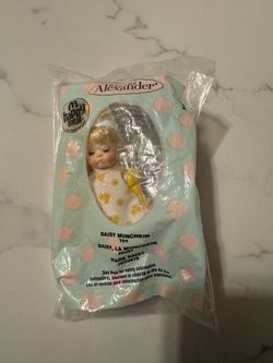 Madame Alexander McDonald's Happy Meal Daisy Munchkin Toy
