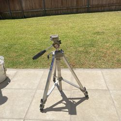 Velbon Camera Tripod Lightweight 