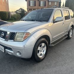 2005 Nissan Pathfinder 