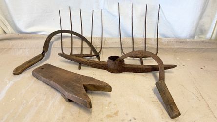 LOT – Old Farm Tools