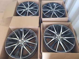 18" Rims Toyota Camry 18" Rines Toyota Camry Zero Scratches No curb rash No damage No dents @ all