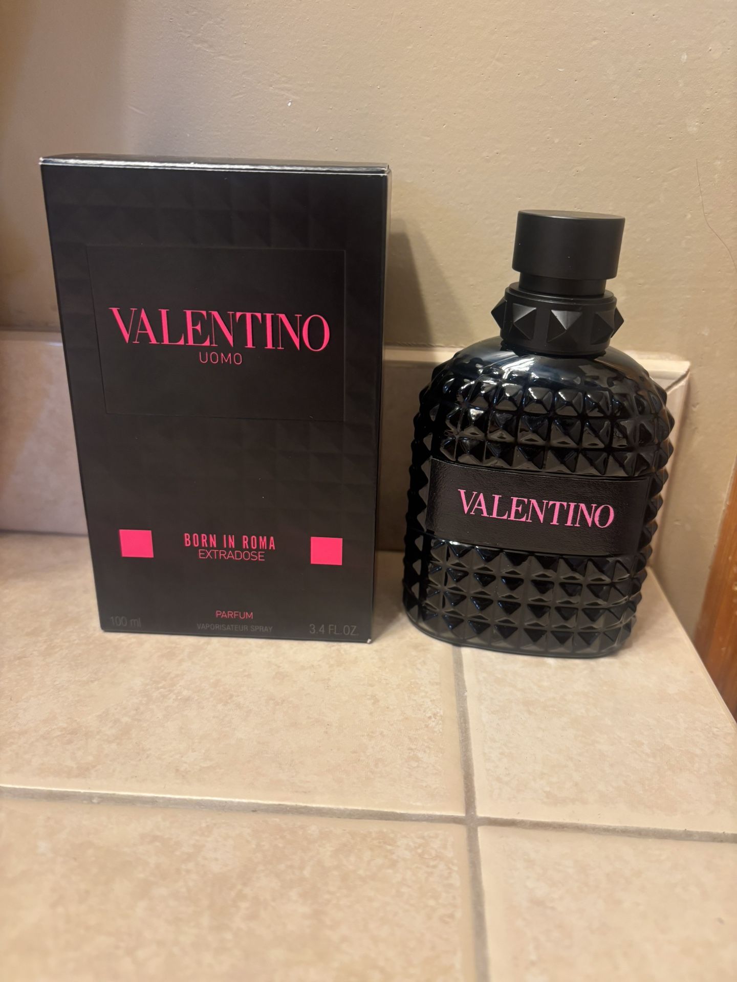 VALENTINO Cologne 