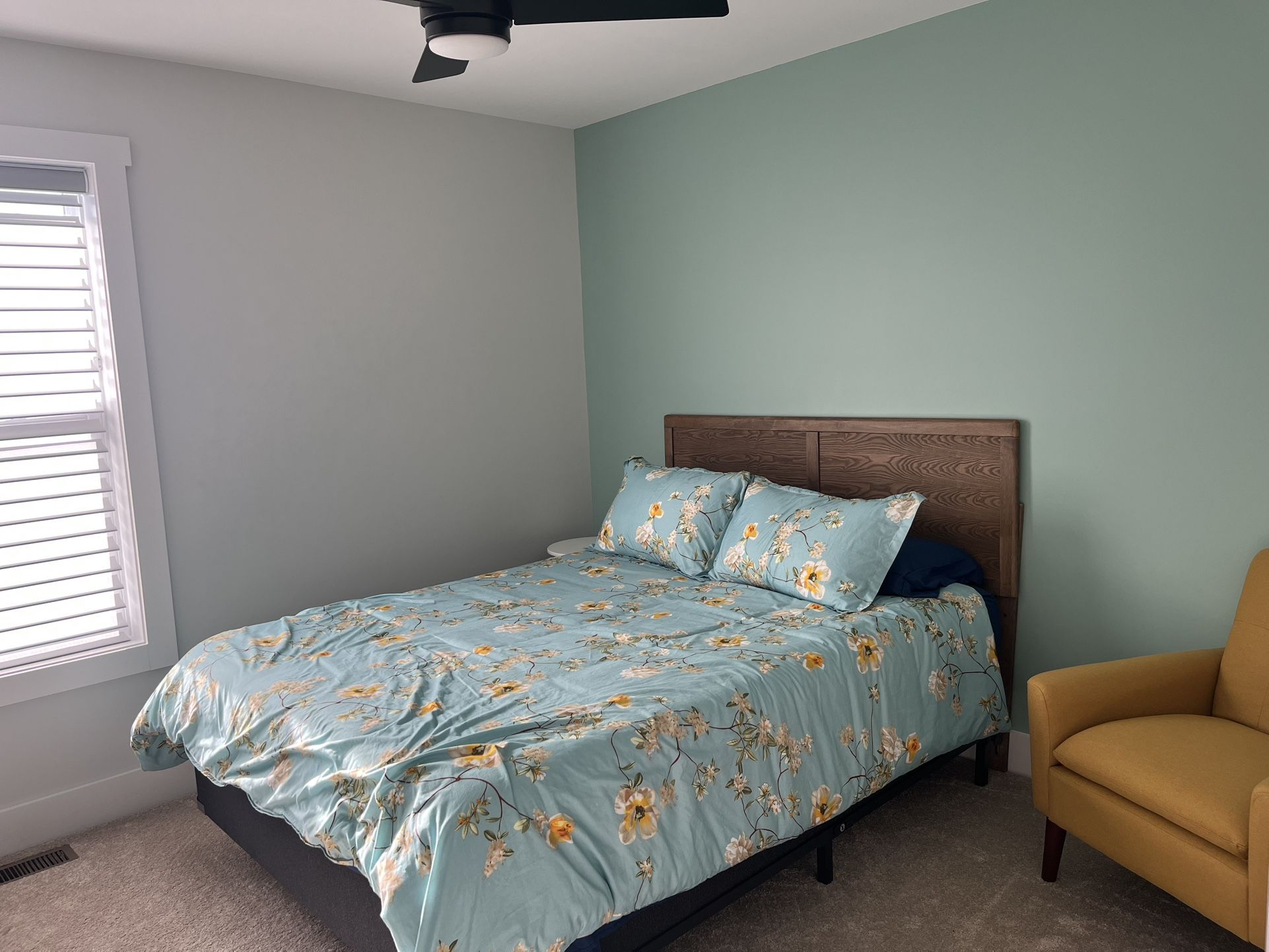 Queen Bed Set (incl. Headboard, Bed frame, Box spring)