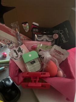 Cute gift boxes $15