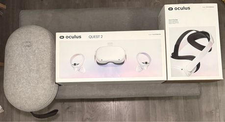 Oculus Quest 2 256GB with elite strap and carrying case