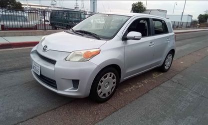 2010 Toyota Scion xD