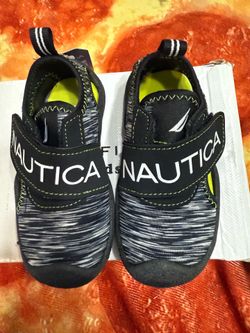 Boys shoes