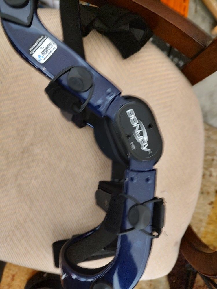 DonJoy AO Defiance - Knee Brace