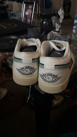Nike Jordan lows