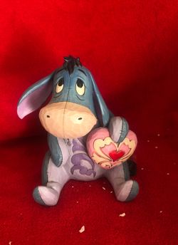 Walt Disney Show Case Collection