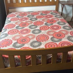 Queen Size  Bed With Mattress 